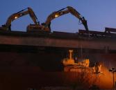 Abbruch der Brückenbauwerke über sieben Gleise der DB